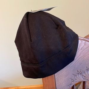 Men’s black fleece beanie